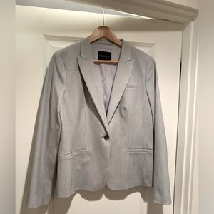 Like New- Beautiful Banana Republic size 12 classic blazer